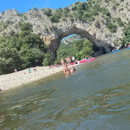 Chateau De Charme Villa Vallon-Pont-dʼArc